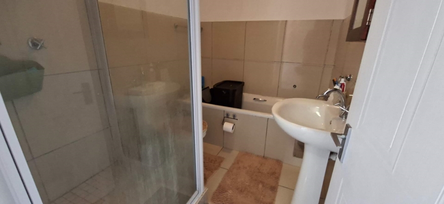 2 Bedroom Property for Sale in Royal Ascot Western Cape